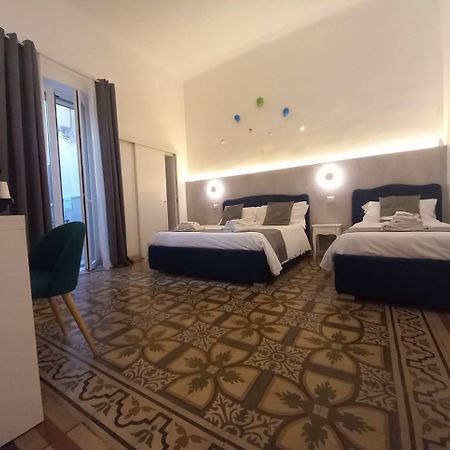 Dimora Fantasia Charme B&B Bari Exteriör bild