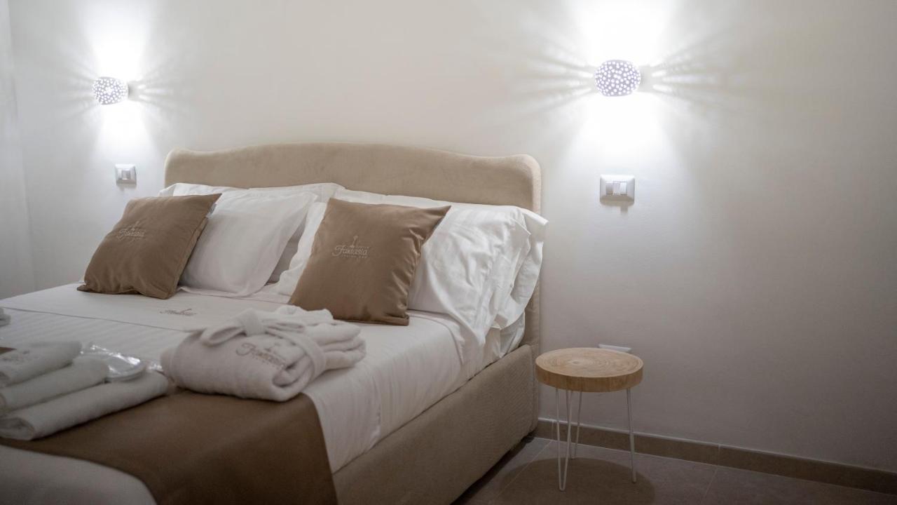 Dimora Fantasia Charme B&B Bari Exteriör bild
