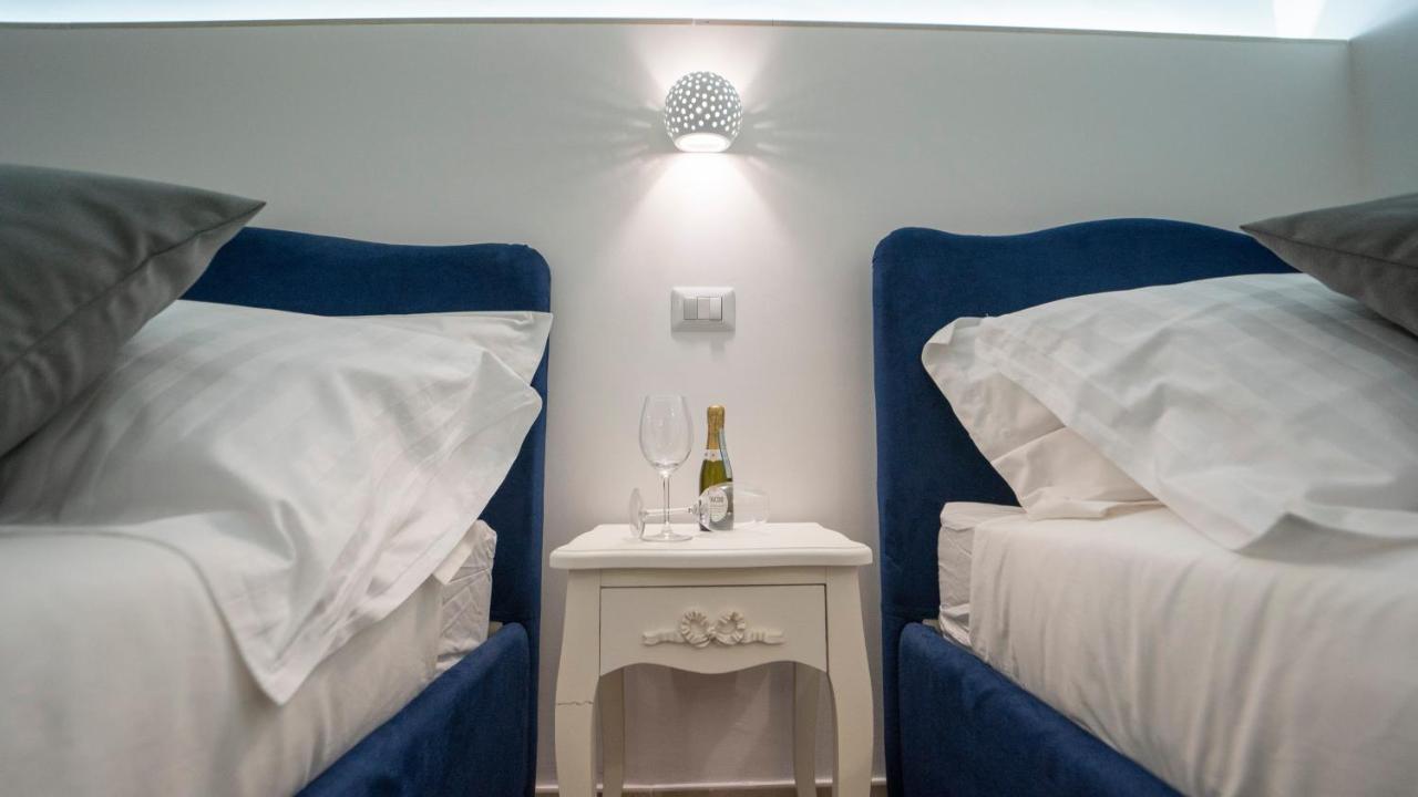Dimora Fantasia Charme B&B Bari Exteriör bild