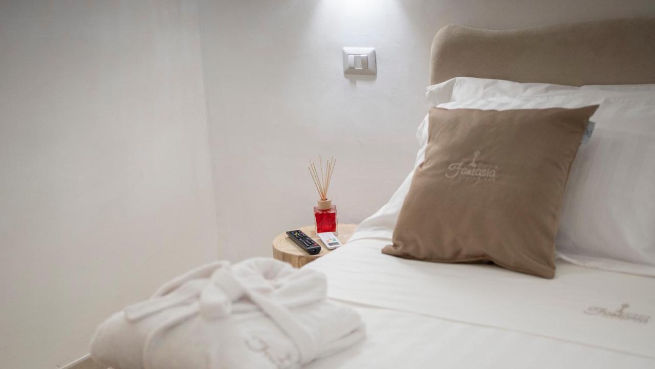 Dimora Fantasia Charme B&B Bari Exteriör bild