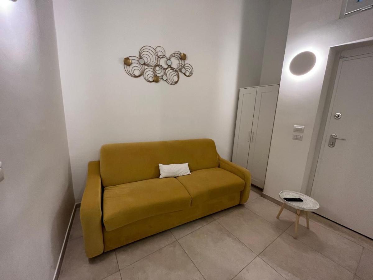 Dimora Fantasia Charme B&B Bari Exteriör bild