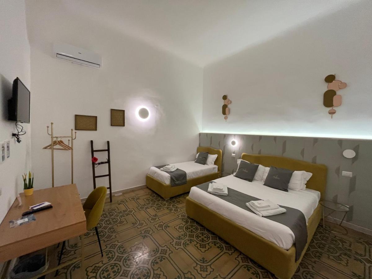 Dimora Fantasia Charme B&B Bari Exteriör bild