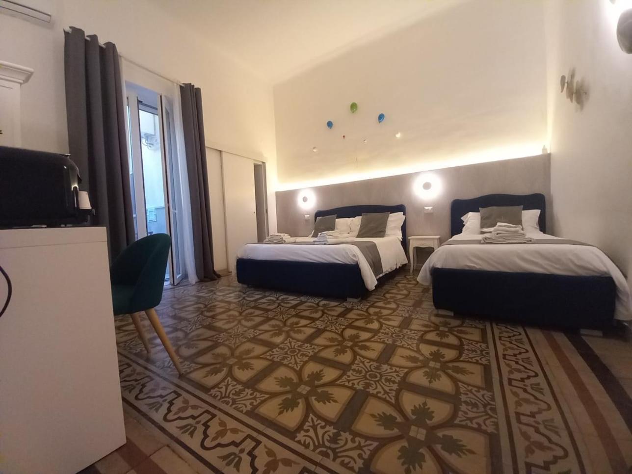 Dimora Fantasia Charme B&B Bari Exteriör bild